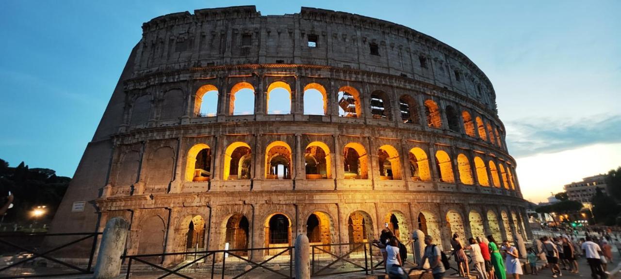 Colosseo Con Il Cuore Rome Exterior photo